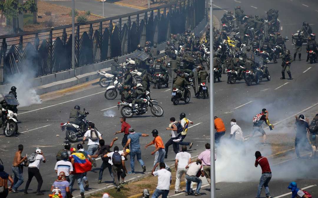 Tzv. vojenský puč ve Venezuele byl zřejmě jen mediální divadlo
