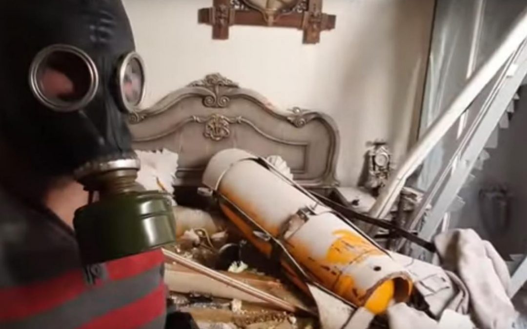 Specialisté OPCW: Chemický útok v syrské Doumě byl pravděpodobně nahrán